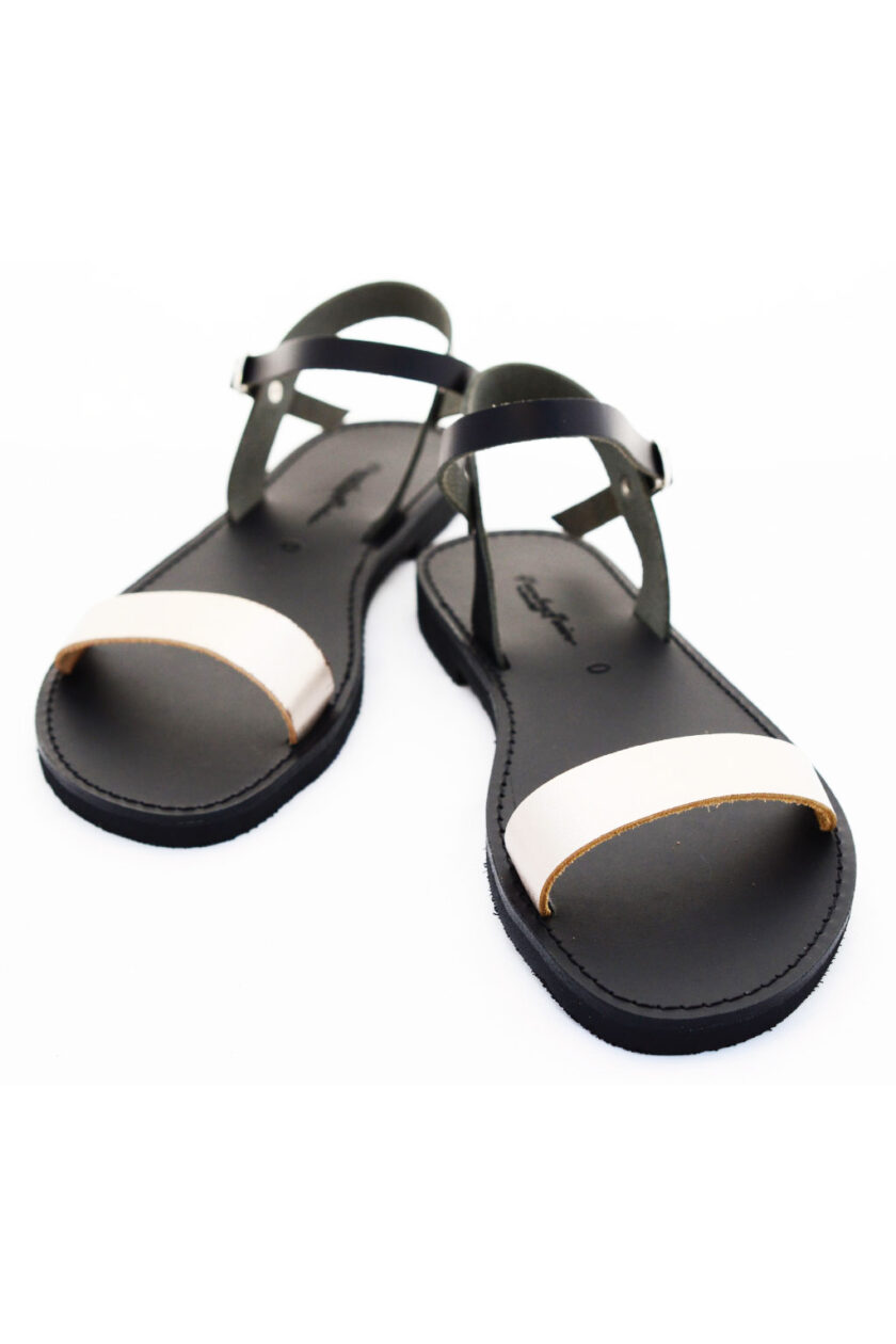 FUNKY CASUAL low-heeled sandals, metallic gray