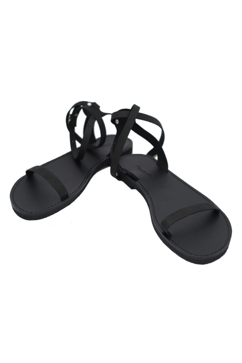 FUNKY ESSENTIALS minimal black sandals