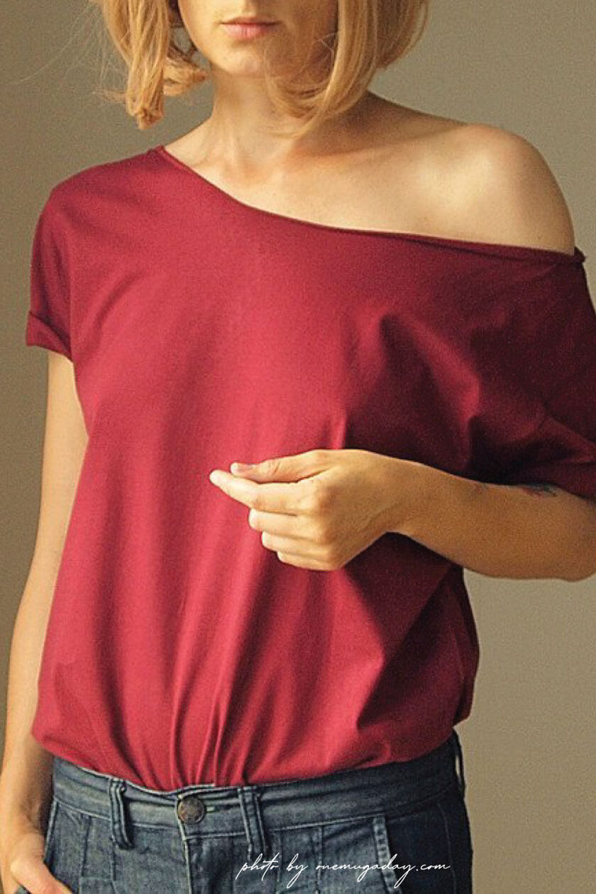 FUNKY T oversize t-shirt in burgundy