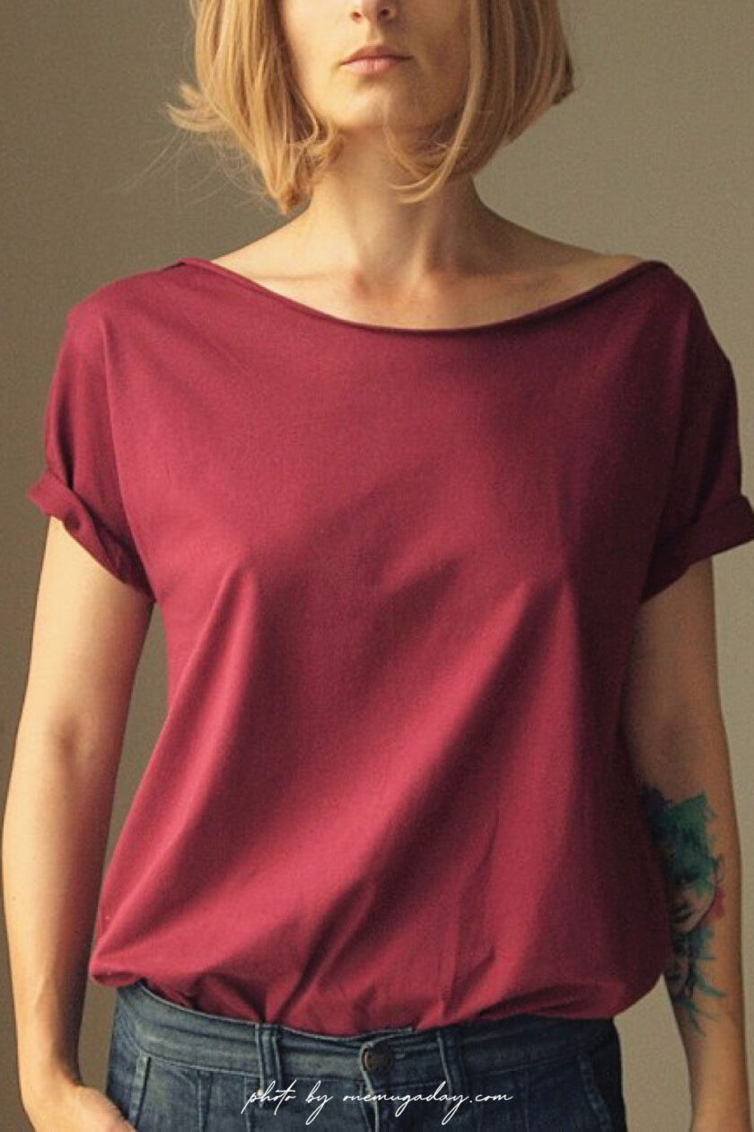 FUNKY T oversize t-shirt in burgundy